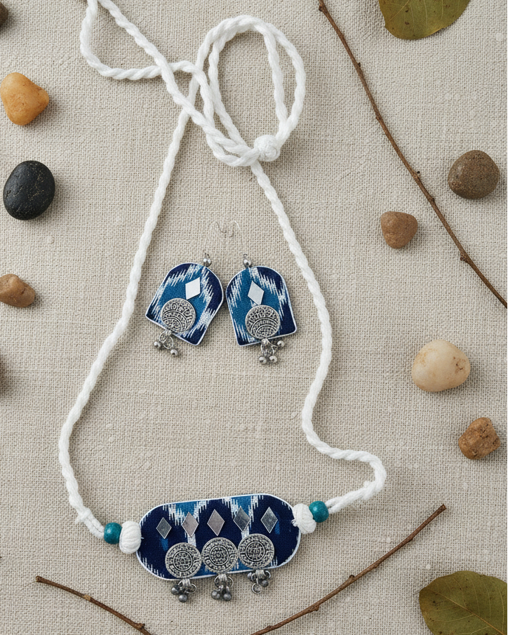 blue Nav Rang choker