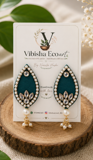 Green kundan stud